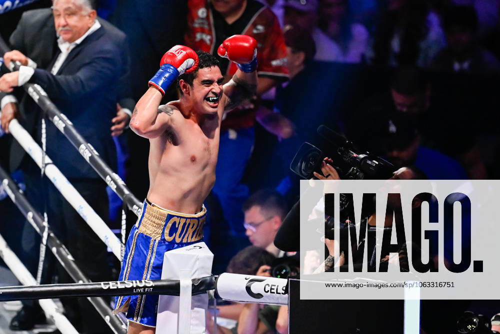 Bilder des Jahres 2025, Sport 06 Juni Raul Curiel Garcia vs. Victor Ezequiel Rodriguez - Premiere Boxing Championship ANAHEIM, CALIFORNIA - JUNE 28: Raul Curiel Garcia reacts after he knocked Victor Ezequiel Rodriguez during their welterweight world titles of the Premiere Boxing Championship on Saturday night at Honda Center in Anaheim of Los Angeles County, California United States on June 28, 2025. Tayfun Coskun Anadolu California United States. Editorial use only. Please get in touch for any other usage.
