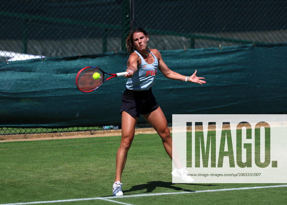 29th June 2025; All England Lawn Tennis and Croquet Club, London, England; Wimbledon Tennis Tournament, Practice Day; Emma Navarro (USA) practising on the Aorangi courts ActionPlus12806779 JohnxPatrickxFletcher