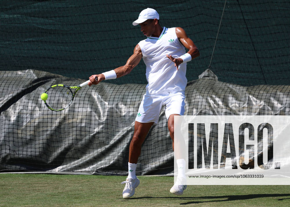 29th June 2025; All England Lawn Tennis and Croquet Club, London, England; Wimbledon Tennis Tournament, Practice Day; Felix Auger-Aliassime practising on the Aorangi courts ActionPlus12806794 JohnxPatrickxFletcher