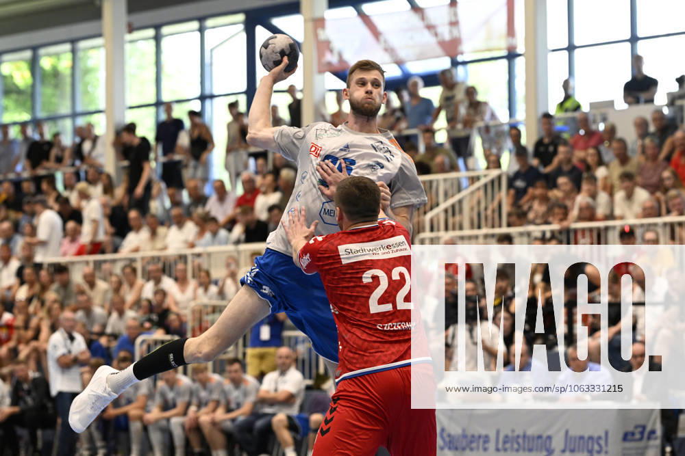 GER, 2 HBL, replay, Tusem Essen vs Dessau Rosslauer HV 06 29 6 2025 Essen, Sporthalle am Hallo, GER, 2 HBL, replay, Tusem Essen vs Dessau Rosslauer HV 06 2 HBL regulations prohibit any use of photographs as image sequences and or quasi video in the picture Yannick Danneberg Dessau Rosslauer HV06 26 vs Dennis Szczesny Tusem Essen 22 NordphotoxGmbHx xFreund nph00018