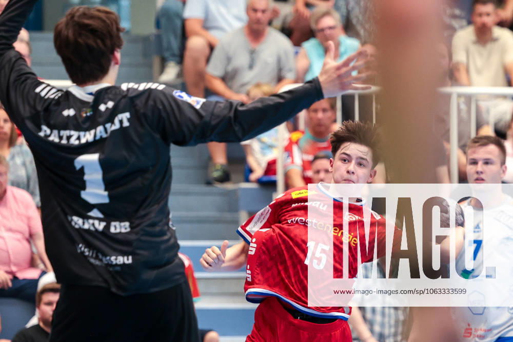 2 Handball Bundesliga, Catch-up match, TuSEM Essen Dessau Rosslauer HV 06, f l Goalkeeper Janik Patzwaldt Dessau Rosslauer HV 06 , Danilo Zunic TuSEM Essen , Essen Sporthalle Am Hallo NRW Germany xRHR PHOTO DEx