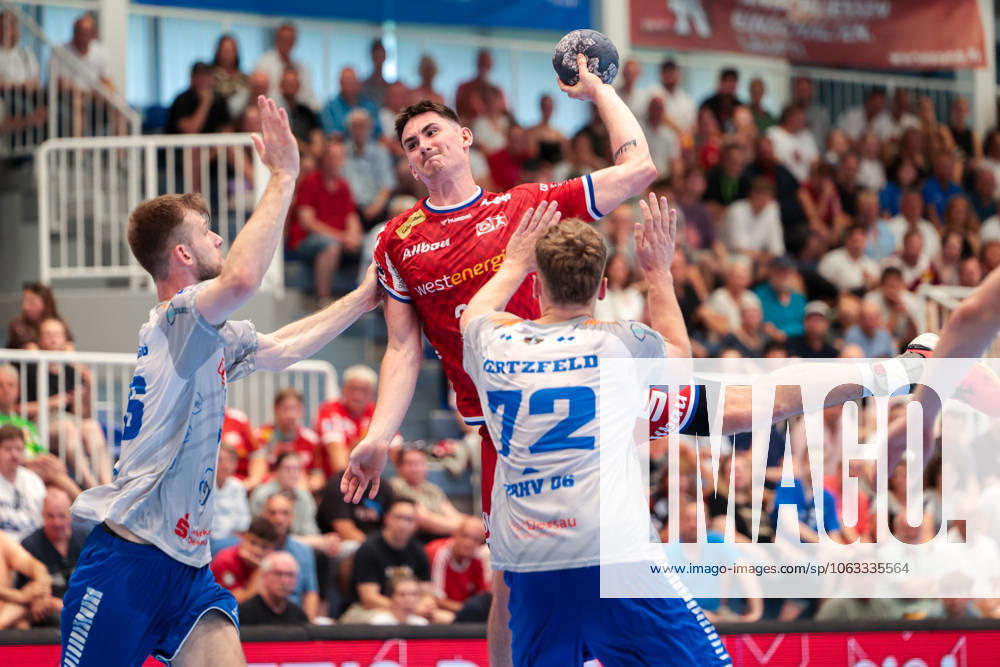 2 Handball Bundesliga, Catch-up match, TuSEM Essen Dessau Rosslauer HV 06, Lev Szuharev TuSEM Essen , Essen Sporthalle Am Hallo NRW Germany xRHR PHOTO DEx