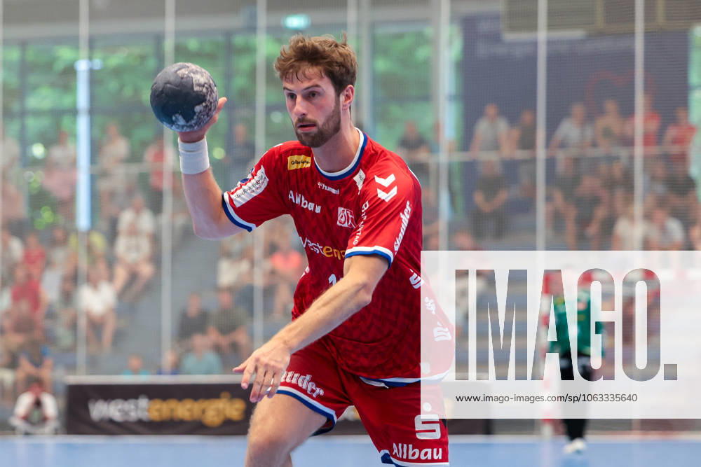 2 Handball Bundesliga, Catch-up match, TuSEM Essen Dessau Rosslauer HV 06, Constantin Heidrich TuSEM Essen , Essen Sporthalle Am Hallo NRW Germany xRHR FOTO DEx
