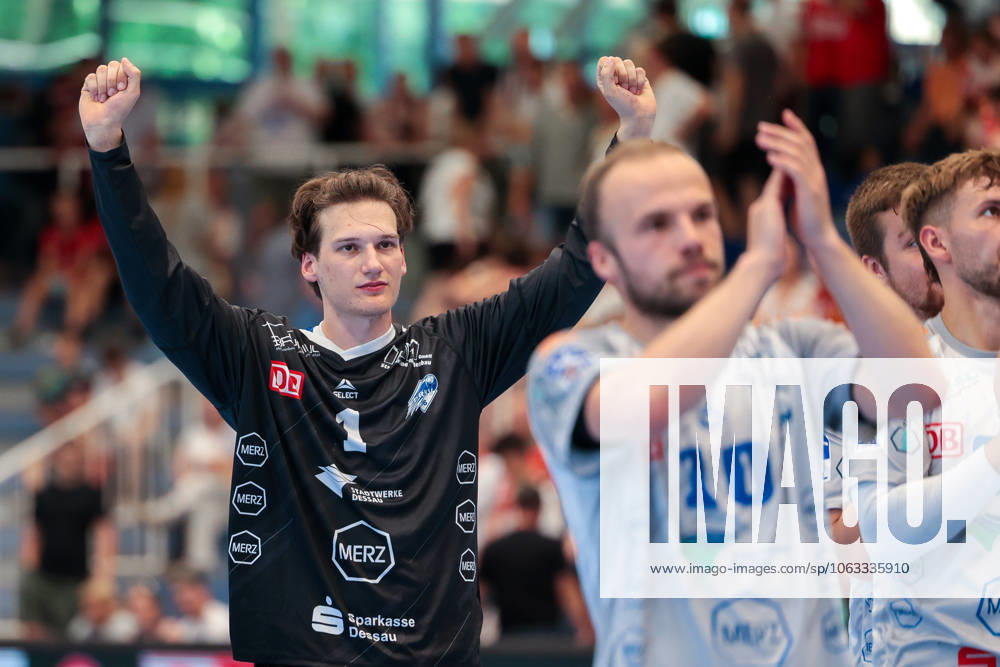 2 Handball Bundesliga, Catch-up match, TuSEM Essen Dessau Rosslauer HV 06, Goalkeeper Janik Patzwaldt Dessau Rosslauer HV 06 cheers, Essen Sporthalle Am Hallo NRW Germany xRHR PHOTO DEx