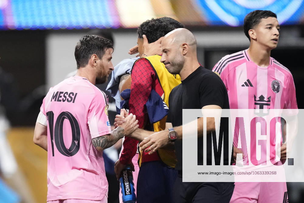 Paris Saint-Germain v Inter Miami CF: Round Of 16 - FIFA Club World Cup 2025 Lionel Messi right winger of Inter Miami and Argentina and Javier Mascherano head coach of Inter Miami greets each other after the FIFA Club World Cup 2025 round of 16 match between Paris Saint-Germain and Inter Miami CF at Mercedes-Benz Stadium on June 29, 2025 in Atlanta, Georgia. Atlanta GA United States