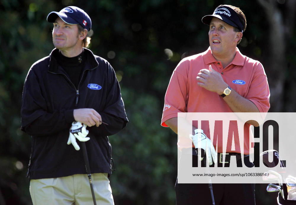 Mar 03, 2005; Delray Beach, CA, USA; WAYNE GRETZKY and PHIL MICKELSON watch a tee shot of another Pro-Am player. Delray Beach CA USA
