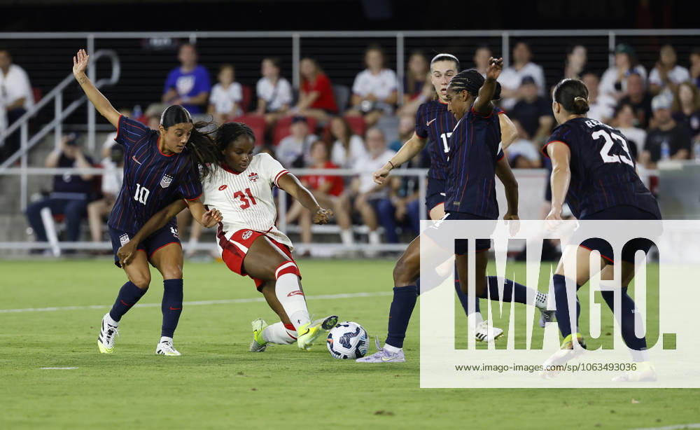Canada Womens national team, Nationalteam (31) Annabelle Chukwu looks to block USWNT Defender (4) Naomi Girma from clearing the ball during an International Friendly, Länderspiel, Nationalmannschaft soccer match in the Allstate Continental Clasico between The United States Womenâ€⠢s National Team and the Canada Womenâ€⠢s National Team at Audi Field in Washington DC. CSM Washington Dc United States of America - ZUMAc04_ 20250702_zma_c04_041