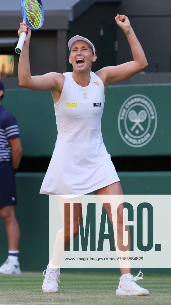 Belgian Elise Mertens reacts during a tennis match against Ukrainian Svitolina, in the third round of the women s singles at the 2025 Wimbledon grand slam tournament, Friday 04 July 2025 at the All England Tennis Club, in South-West London, Britain. BENOITxDOPPAGNE x128429979x