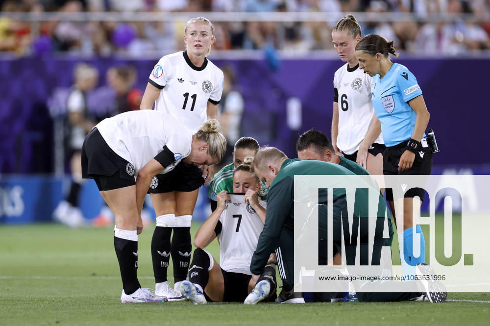 GWINN Giulia captain Germany suffered a serious injury in the first half and had to be replaced by SCHUELLER Lea and goalkeeper BERGER Ann Katrin UEFA Womens EURO 2025 in Switzerland Preliminary round match Germany Poland 2 0 on 04 07 2025 in St Gallen