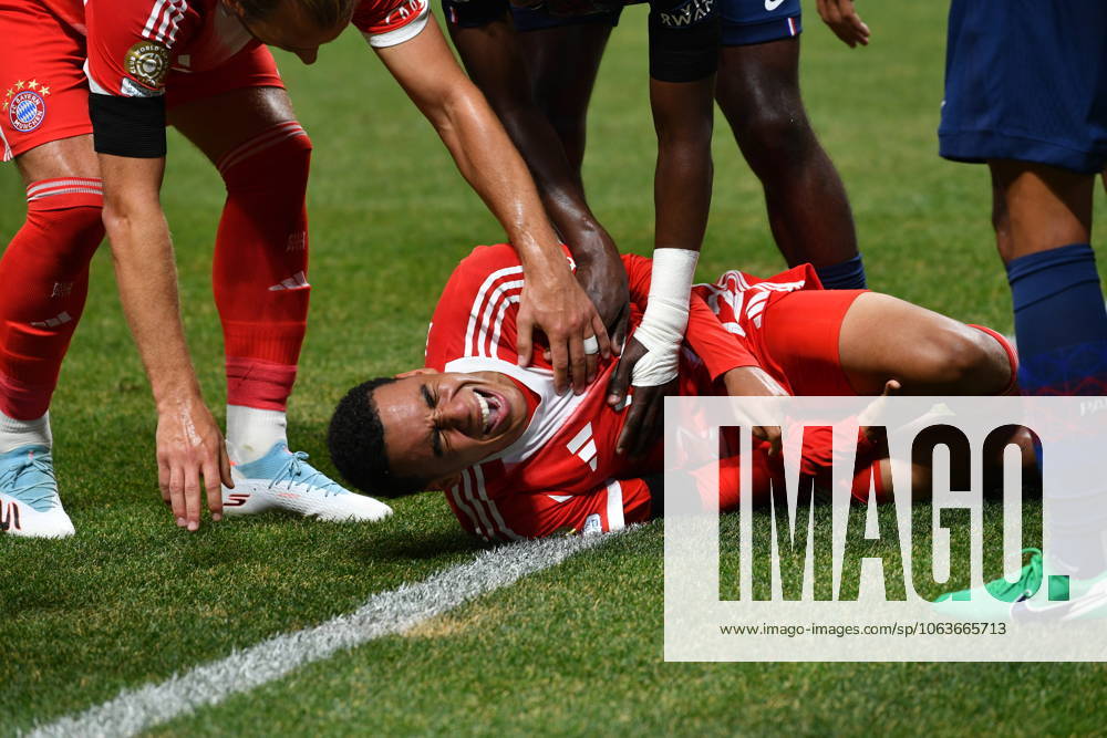 Bayern Munich s Jamal Musiala injures his leg during match against Paris Saint-Germain ATLANTA, USA - JULY 5: Jamal Musiala of Bayern Munich gets injured during 2025 FIFA Club World Cup quarter-final football match between Paris Saint-Germain and Bayern Munich at Mercedes Benz Stadium in Atlanta, GA, United States on July 5, 2025. Peter Zay Anadolu Atlanta United States. Editorial use only. Please get in touch for any other usage.