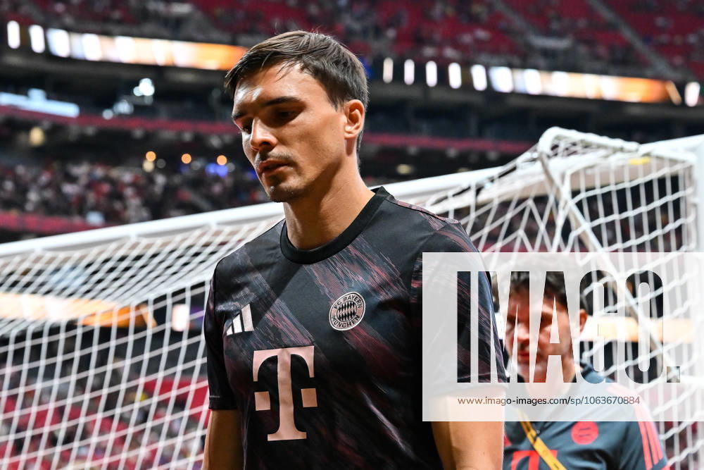 FIFA Club World Cup Paris Saint Germain FC Bayern Munich 05 07 2025 in the picture Joao PALHINHA FC Bayern Muenchen 16 after the warmup before the match Single photo cropped FIFA Club World Cup Paris Saint Germain FC Bayern Muenchen, Mercedes Benz Stadium on 05 07 2025 NOT FOR SALE IN USA