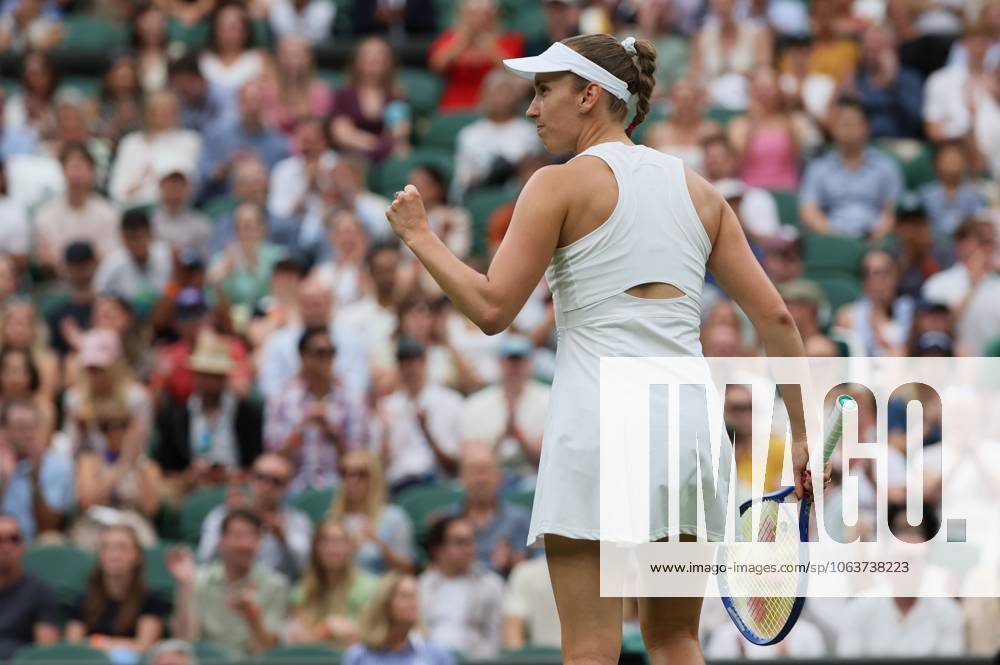 Belgian Elise Mertens reacts during a tennis match between Belgian Mertens and Belarusian Sabalenka, in the round of 16 of the women s singles at the 2025 Wimbledon grand slam tournament, Sunday 06 July 2025 at the All England Tennis Club, in South-West London, Britain. BENOITxDOPPAGNE x128546730x