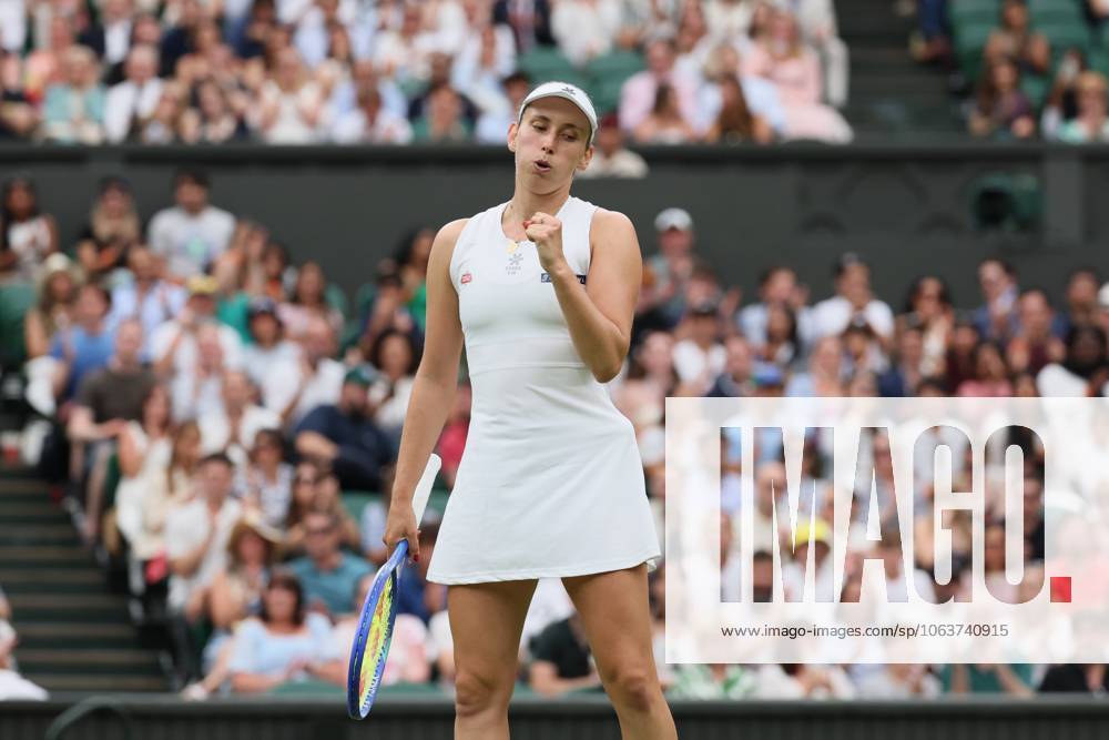 Belgian Elise Mertens reacts during a tennis match against Belarusian Sabalenka, in the round of 16 of the women s singles at the 2025 Wimbledon grand slam tournament, Sunday 06 July 2025 at the All England Tennis Club, in South-West London, Britain. BENOITxDOPPAGNE x128548142x