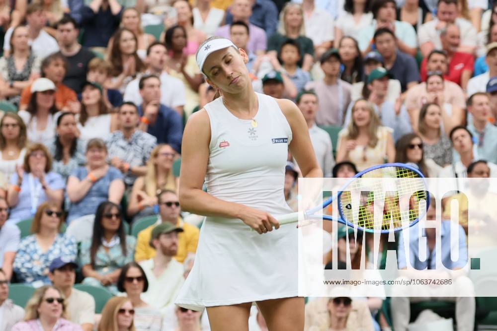 Belgian Elise Mertens reacts during a tennis match against Belarusian Sabalenka, in the round of 16 of the women s singles at the 2025 Wimbledon grand slam tournament, Sunday 06 July 2025 at the All England Tennis Club, in South-West London, Britain. BENOITxDOPPAGNE x128549338x