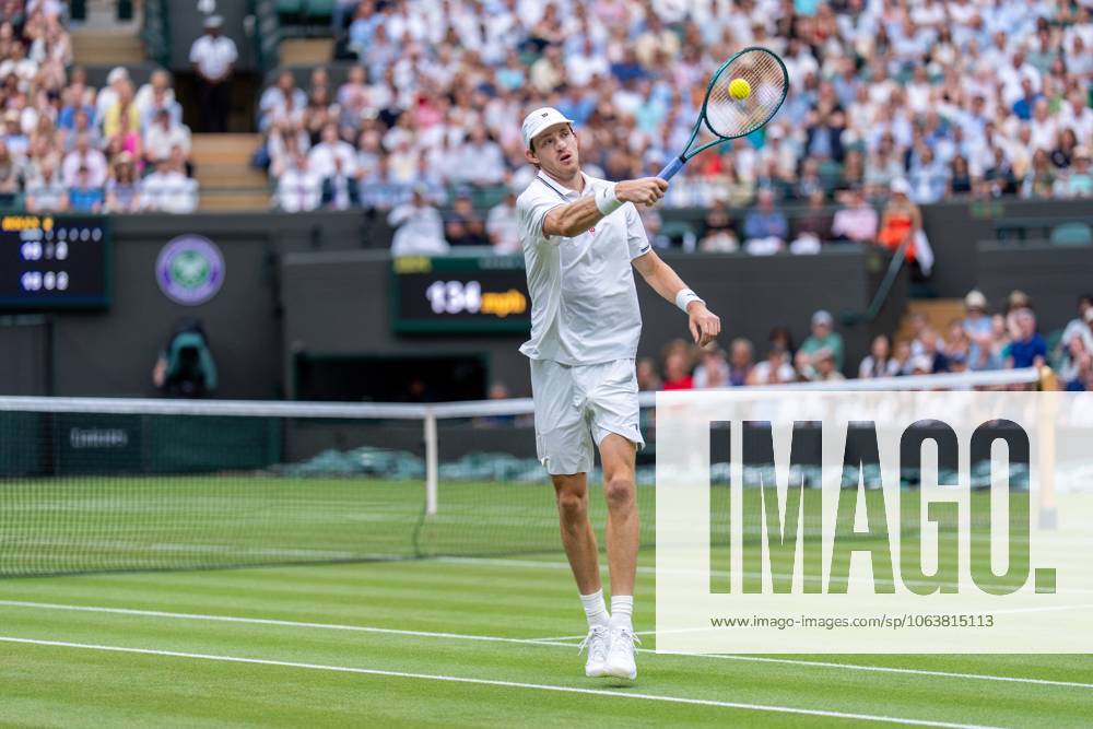 2025-07-06 Wimbledon 2025 LONDON, ENGLAND - JULY 6: Nicolas Jarry of Chile during Wimbledon 2025 at All England Lawn Tennis & Croquet Club on July 6, 2025 in London, England. London All England Lawn Tennis & Croquet Club England Content not available for redistribution in The Netherlands directly or indirectly through any third parties.