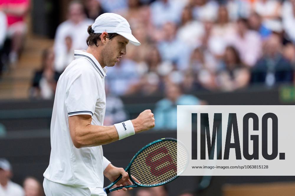 2025-07-06 Wimbledon 2025 LONDON, ENGLAND - JULY 6: Nicolas Jarry of Chile during Wimbledon 2025 at All England Lawn Tennis & Croquet Club on July 6, 2025 in London, England. London All England Lawn Tennis & Croquet Club England Content not available for redistribution in The Netherlands directly or indirectly through any third parties.