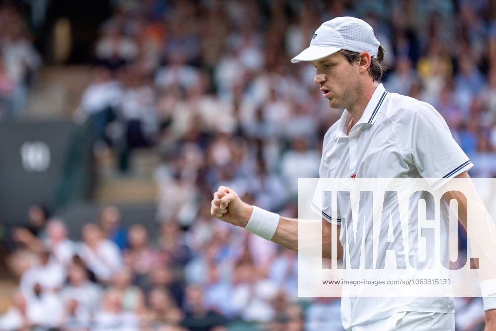 2025-07-06 Wimbledon 2025 LONDON, ENGLAND - JULY 6: Nicolas Jarry of Chile during Wimbledon 2025 at All England Lawn Tennis & Croquet Club on July 6, 2025 in London, England. London All England Lawn Tennis & Croquet Club England Content not available for redistribution in The Netherlands directly or indirectly through any third parties.