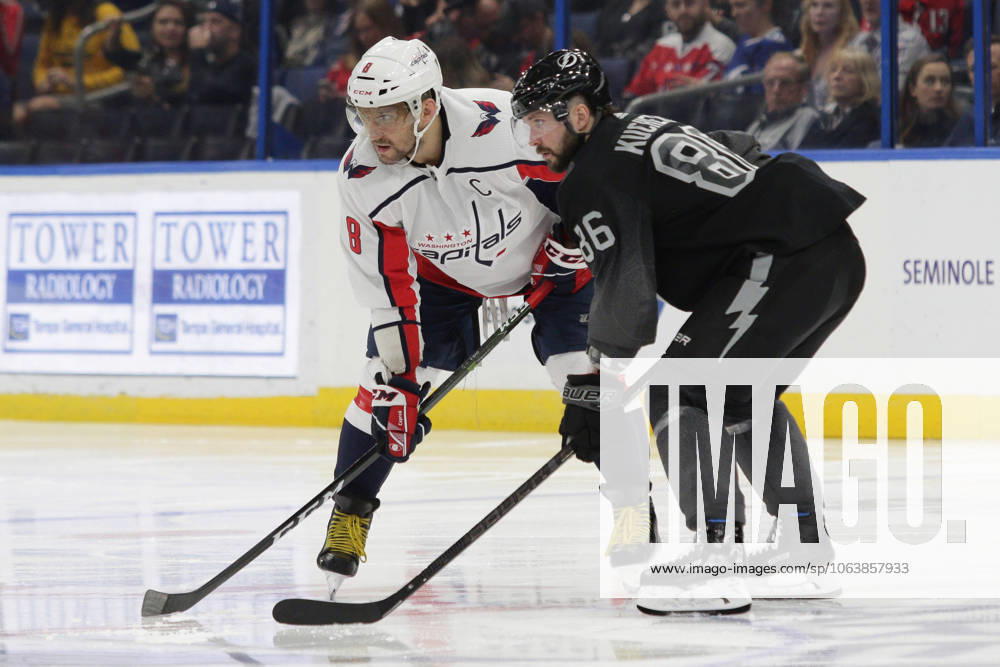 Washington Capitals left wing Alex Ovechkin (8) and Tampa Bay Lightning right wing Nikita Kucherov (86) in action during the NHL, Eishockey Herren, USA game between the Washington Capitals and the Tampa Bay Lightning held at Amalie Arena in Tampa, Florida. Andrew J. Kramer Cal Media
