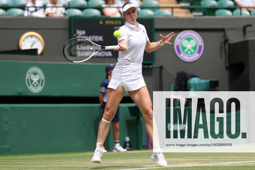 LIUDMILA SAMSONOVA during the match against I. Swiatek in quarterfinal of Championships 2025 at Wimbledon AELTC in London. Samsonova lost 2:6, 5:7 London United Kingdom - ZUMAc278 20250709_zsp_c278_005