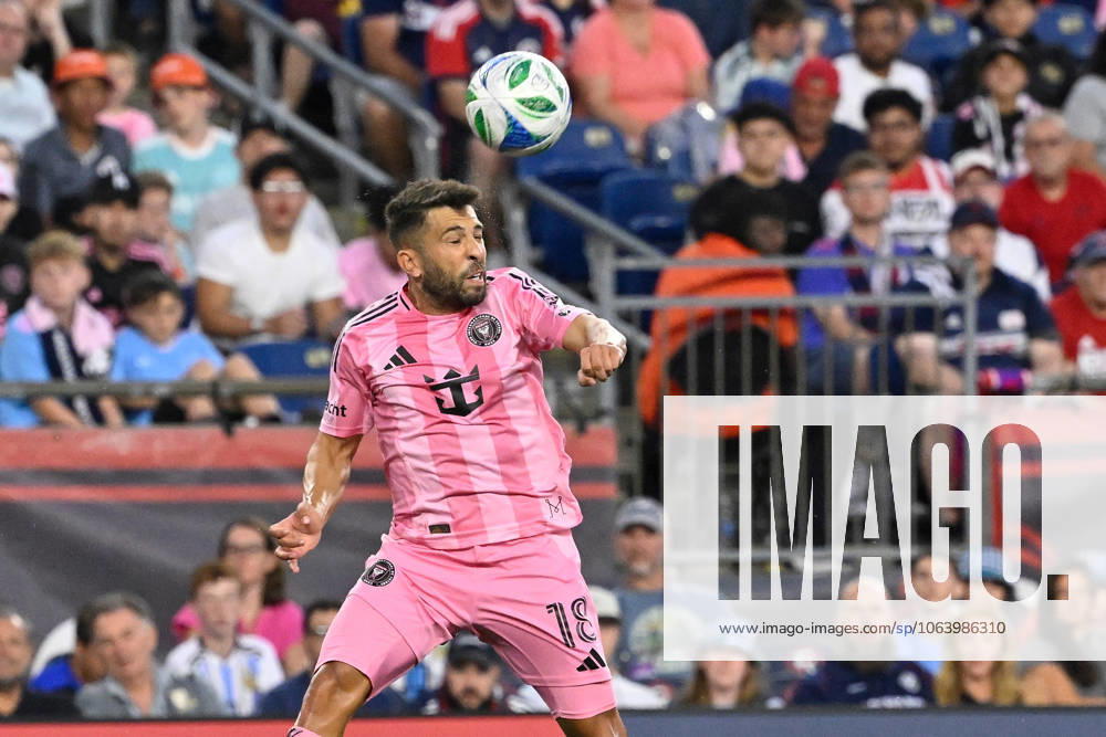 Foxborough, Massachusetts, USA; Inter Miami defender Jordi Alba (18) heads the ball against the New England Revolution during the first half at Gillette Stadium. CSM Foxborough USA - ZUMAc04_ 20250709_zma_c04_059