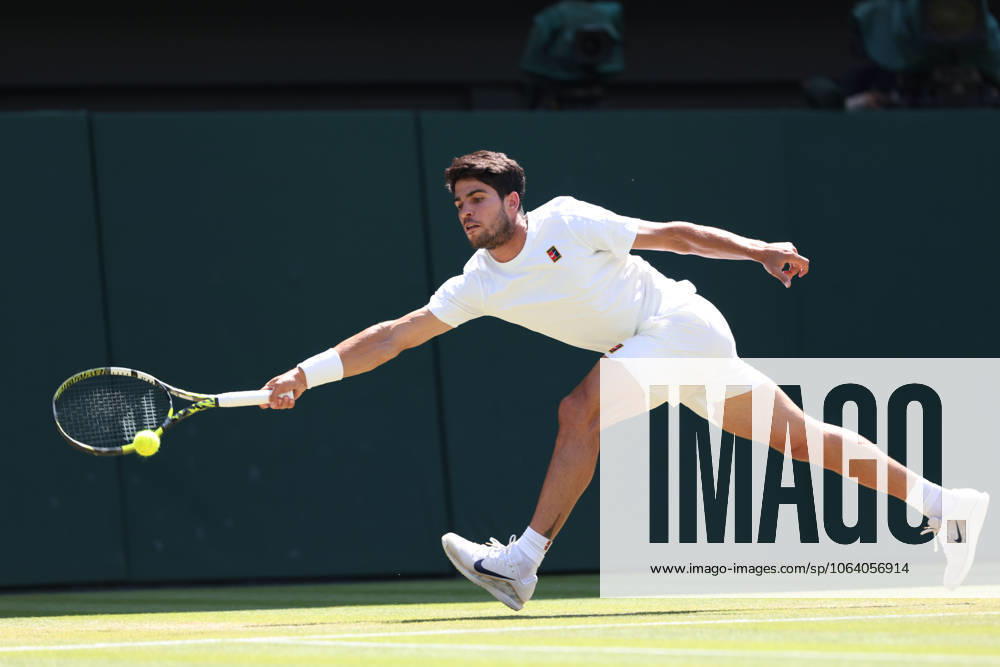 Carlos Alcaraz ESP , Mens Singles, Gentlemen s Singles Tennis Wimbledon 2025 Grand Slam ITF ATP WTA AELTC London Great Britain 11 July 2025