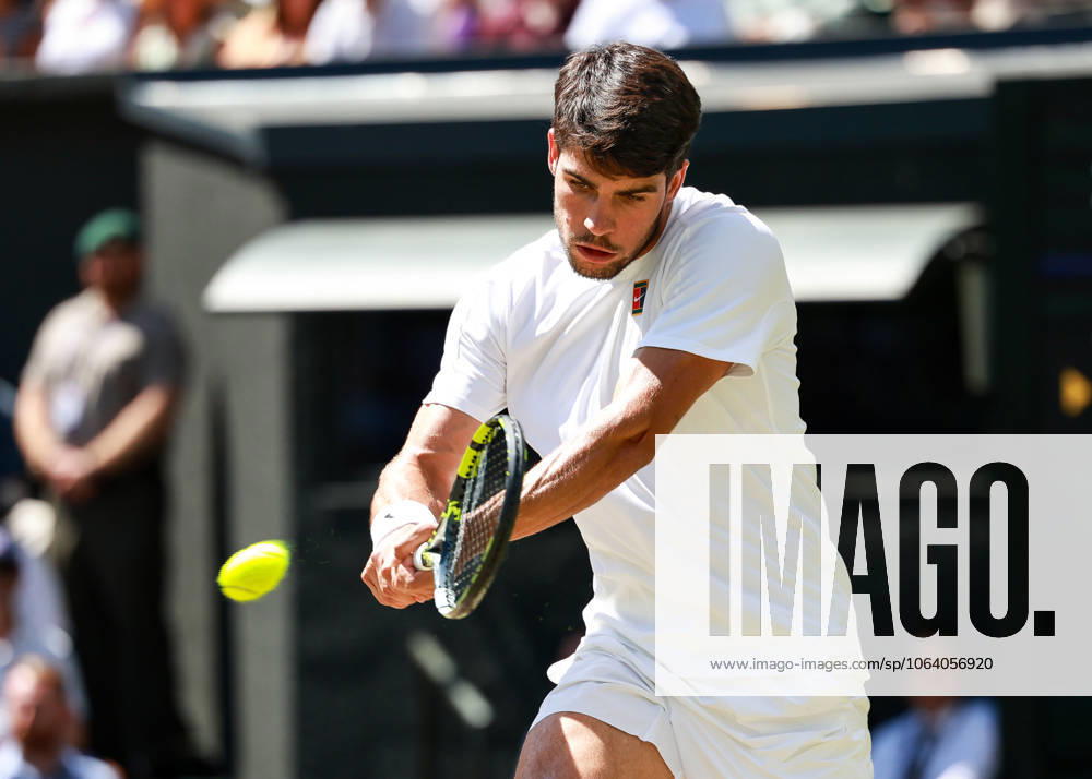 Carlos Alcaraz ESP, Mens Singles, Gentlemen s Singles Tennis Wimbledon 2025 Grand Slam ITF ATP WTA AELTC London Great Britain 11 July 2025 Carlos Alcaraz ESP , Mens Singles, Gentlemen s Singles Tennis Wimbledon 2025 Grand Slam ITF ATP WTA AELTC London Great Britain 11 July 2025