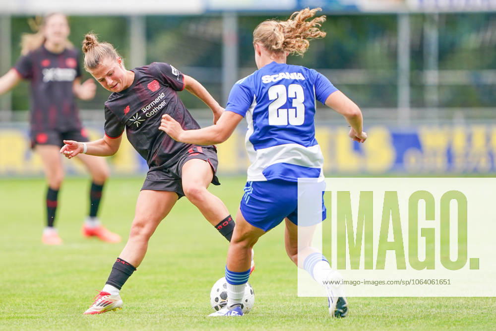2025-07-11 PEC Zwolle Women v Bayer Leverkusen Women - Pre-season friendly WEZEP, NETHERLANDS - JULY 11: Kristin Kogel of Bayer Leverkusen 04, Inske Weiman of PEC Zwolle during the Pre-season friendly match between PEC Zwolle Women and Bayer Leverkusen Women at Sportpark Mulderssingel on July 11, 2025 in Wezep, Netherlands. Wezep Sportpark Mulderssingel Netherlands Content not available for redistribution in The Netherlands directly or indirectly through any third parties.