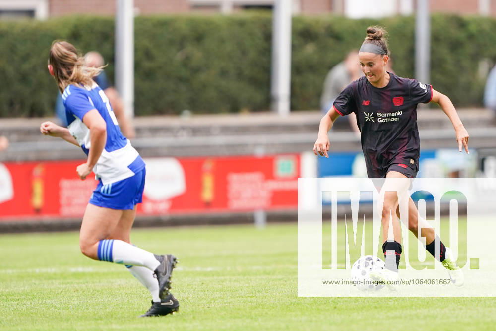 2025-07-11 PEC Zwolle Women v Bayer Leverkusen Women - Pre-season friendly WEZEP, NETHERLANDS - JULY 11: Jasmijn Dijsselhof of PEC Zwolle, Sana Coskun of Bayer Leverkusen 04 during the Pre-season friendly match between PEC Zwolle Women and Bayer Leverkusen Women at Sportpark Mulderssingel on July 11, 2025 in Wezep, Netherlands. Wezep Sportpark Mulderssingel Netherlands Content not available for redistribution in The Netherlands directly or indirectly through any third parties.