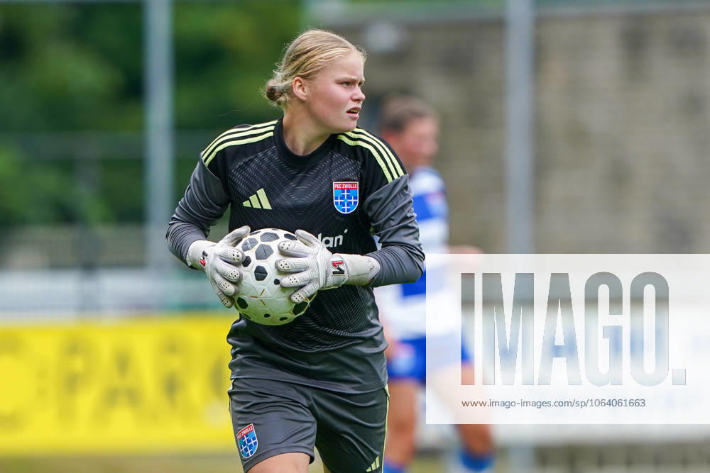 2025-07-11 PEC Zwolle Women v Bayer Leverkusen Women - Pre-season friendly WEZEP, NETHERLANDS - JULY 11: Noa Tissingh of PEC Zwolle during the Pre-season friendly match between PEC Zwolle Women and Bayer Leverkusen Women at Sportpark Mulderssingel on July 11, 2025 in Wezep, Netherlands. Wezep Sportpark Mulderssingel Netherlands Content not available for redistribution in The Netherlands directly or indirectly through any third parties.