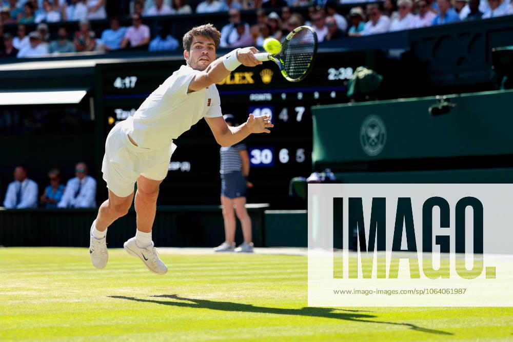 Carlos Alcaraz ESP , Mens Singles, Gentlemen s Singles Tennis Wimbledon 2025 Grand Slam ITF ATP WTA AELTC London Great Britain 11 July 2025