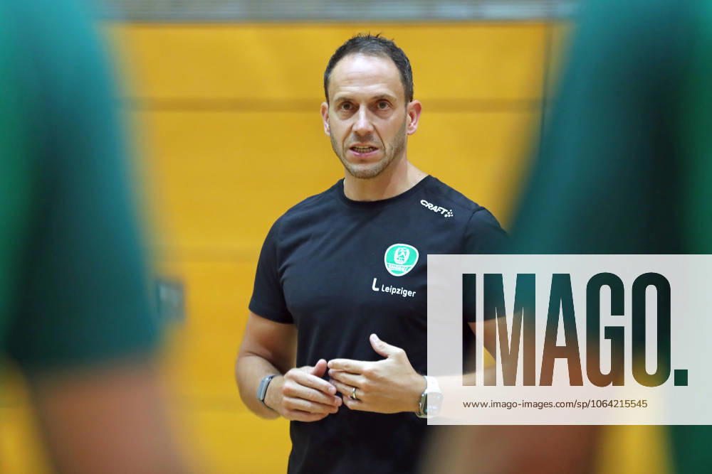HBL1 Training kick-off of SC DHfK Leipzig, 17 07 25 Head Coach Raul Alonso SC DHfK Leipzig Handball, DAIKIN HBL, Season 2025 2026, Training kick-off of SC DHfK Leipzig on 17 07 25 at the Quarterback Immobilien Arena Leipzig Kleine Arena