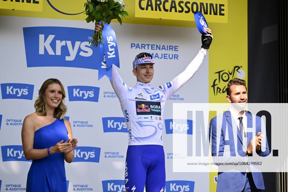 German Florian Lipowitz of RedBull-BORA-hansgrohe wearing the white jersey for best young rider after the stage 15 of the 2025 Tour de France cycling race, from Muret to Carcasonne (169 km), on Sunday 20 July 2025 in France. The 112th edition of the Tour de France starts on Saturday 5 July in Lille, France, and will finish in Paris, France on the 27th of July. DIRKxWAEM x129661108x