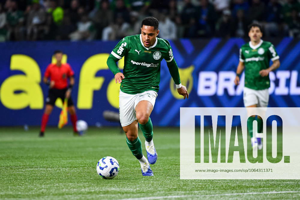 Palmeiras x Atlético MG SaO PAULO, SP - 20.07.2025: PALMEIRAS X ATLéTICO MG - Vitor Roque of Palmeiras during the match between Palmeiras x Atlético MG, valid for the fifteenth round of the 2025 Brazilian Football Championship, this Sunday, (20) at Allianz Parque, SP. (Photo: Roberto Casimiro Fotoarena) x2773520x RobertoxCasimiro