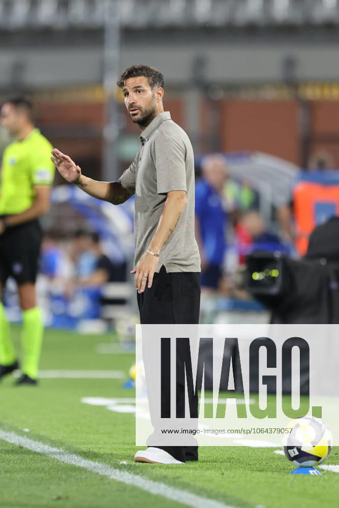 Como 1907 s head coach Cesc Fabregas during the friendlysoccer match between Como and Al Ahli Saudi at the Giuseppe Sinigaglia stadium in Como, north Italy - July 23, 2025 - Soccer.