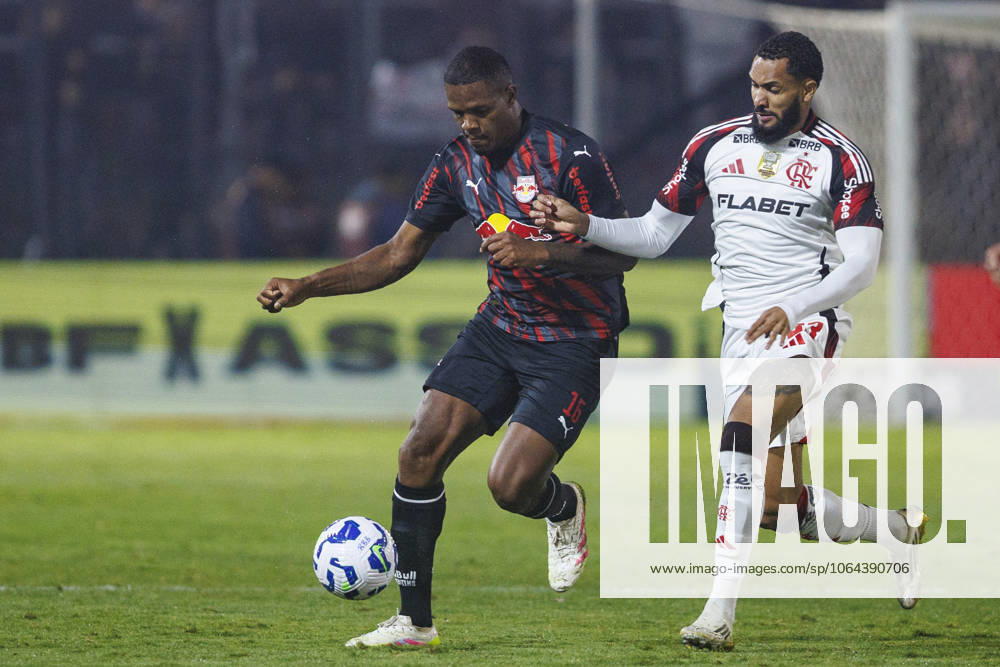 Braganca Paulista, Brazil July 23 Gustavo Marques of Red Bull Bragantino runs with the ball during the Brasileirao Betano 2025 match between Red Bull Bragantino and CR Flamengo at Estadio Municipal Cicero De Souza Marques on July 23, 2025 in Braganca Paulista, Brazil Photo by William Oliveira Eurasia Sport Images Braganca Paulista Estadio Municipal Cicero De Souza Marques Sao Paulo Brazil