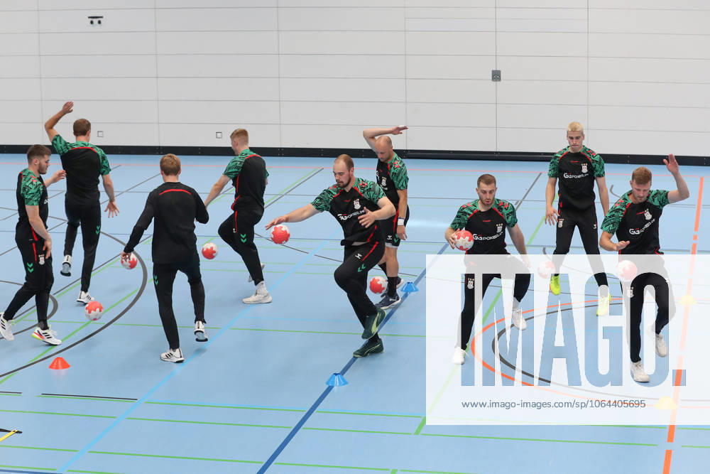 Handball, Daikin HBL, SC Magdeburg Training kick-off 2025 26 v l Team at a practice Magdeburg