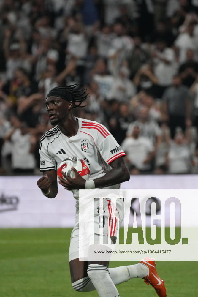 Tammy Abraham of Besiktas celebrates after scoring the first goal of his team during the UEFA Europa League 2025 26 Second Qualifying Round First Leg match between Besiktas and Shakhtar Donetsk at Tupras Stadium on July 24, 2025 in Istanbul, Turkey. Istanbul Tupras Stadium Turkey