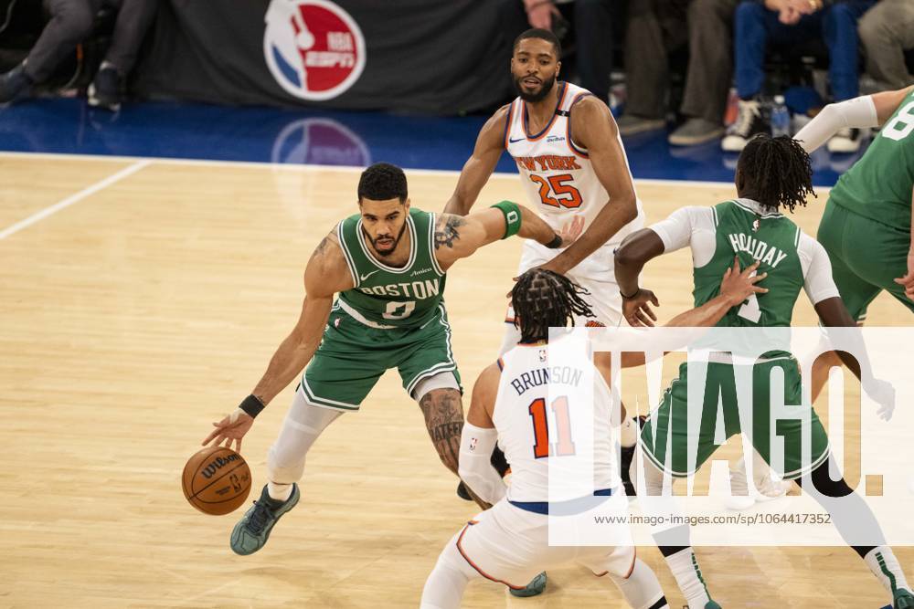 New York Knicks v Boston Celtics - Conference Semi-finals NEW YORK, UNITED STATES - MAY 10: Boston Celtics Jayson Tatum (0) drives the ball against the New York Knicks during game three of the second round for the 2025 NBA, Basketball Herren, USA Playoffs at Madison Square Garden in New York City, New York, U.S., May 10, 2025. New York United States. Editorial use only. Please get in touch for any other usage.