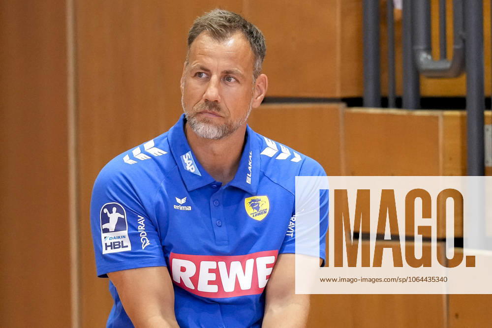 Maik Machulla coach, head coach, RNL , single picture, single photo, action, action, 25 07 2025, Schwetzingen Germany , handball, Patrick Lengler Cup, HG Oftersheim Schwetzingen Rhein Neckar Löwen