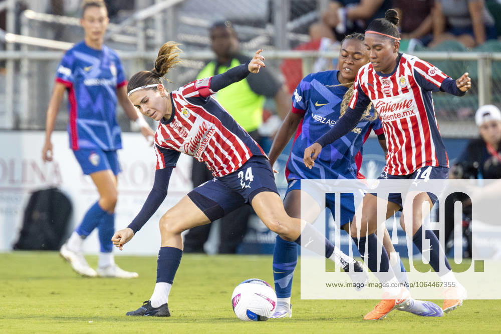 North Carolina Courage midfielder JAEDYN SHAW (19) battles for the ball with Guadalajara forward ALICIA CERVANTES (24) and midfielder JOSELYN DE LA ROSA (14) during the first half of the International Exhibition game between Mexicoâ€⠢s Chivas De Guadalajara and the NC Courage at First Horizon Stadium in Cary, North Carolina. NC Courage defeated the Chivas de Guadalajara 4-0. Cary USA - ZUMAa220 20250725_znp_a220_011