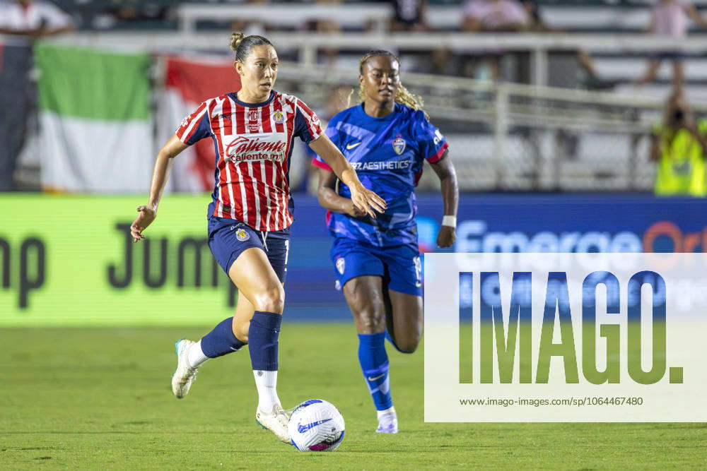 Guadalajara forward MONTSERRAT HERNANDEZ (18) moves the ball past North Carolina Courage midfielder JAEDYN SHAW (19) during the second half of the International Exhibition game between MexicoÃ¢â‚¬â ¢s Chivas De Guadalajara and the NC Courage at First Horizon Stadium in Cary, North Carolina. NC Courage defeated the Chivas de Guadalajara 4-0. Cary USA - ZUMAa220 20250725_znp_a220_020
