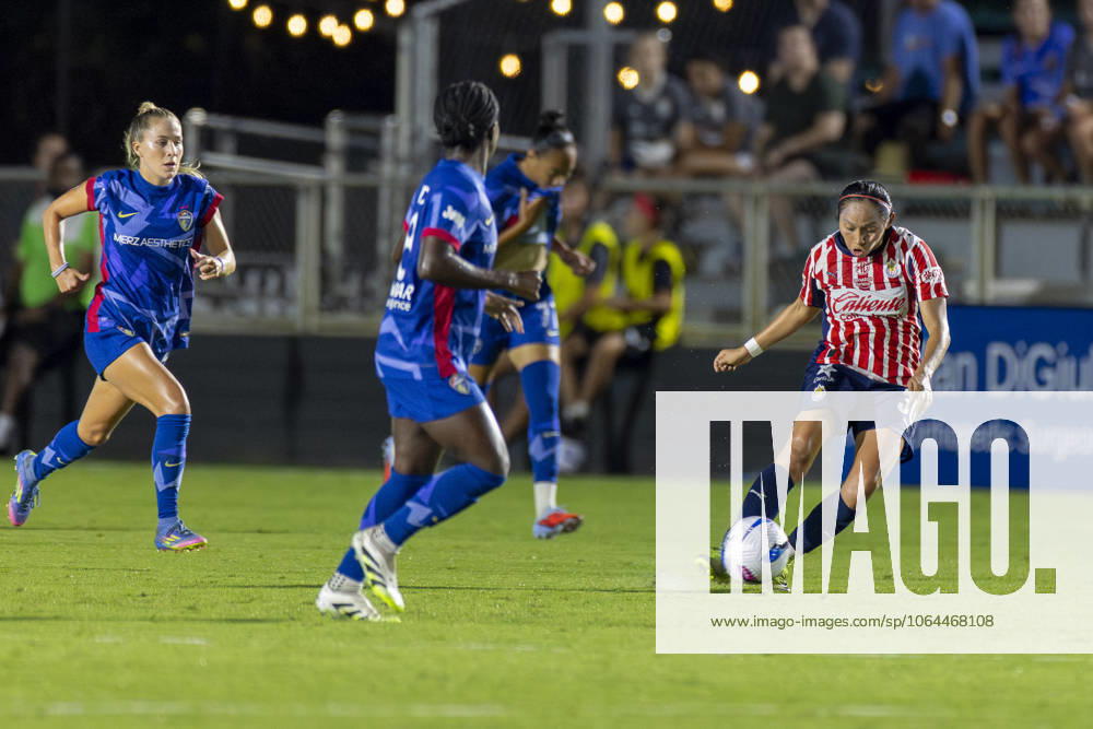 Guadalajara forward VIRIDIANA SALAZAR (30) moves the ball during the second half of the International Exhibition game between MexicoÃ¢â‚¬â ¢s Chivas De Guadalajara and the NC Courage at First Horizon Stadium in Cary, North Carolina. NC Courage defeated the Chivas de Guadalajara 4-0. Cary USA - ZUMAa220 20250725_znp_a220_058