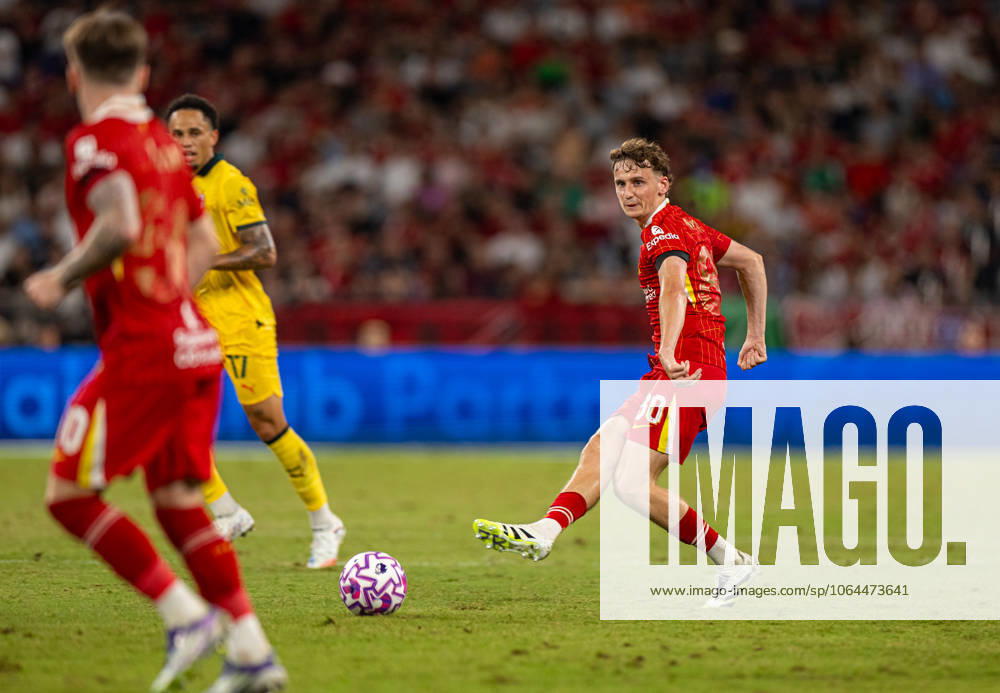 Football - Pre-Season - Liverpool FC v AC Milan HONG KONG - Saturday, July 26, 2025: Liverpool s Tyler Morton during the Hong Kong Football Festival 2025 pre-season match against AC Milan at the Kai Tak Stadium in Hong Kong on Day Six of the club s Asia Tour. (Photo by David Rawcliffe Propaganda) HONG KONG Kai Tak Stadium HONG KONG CHINA