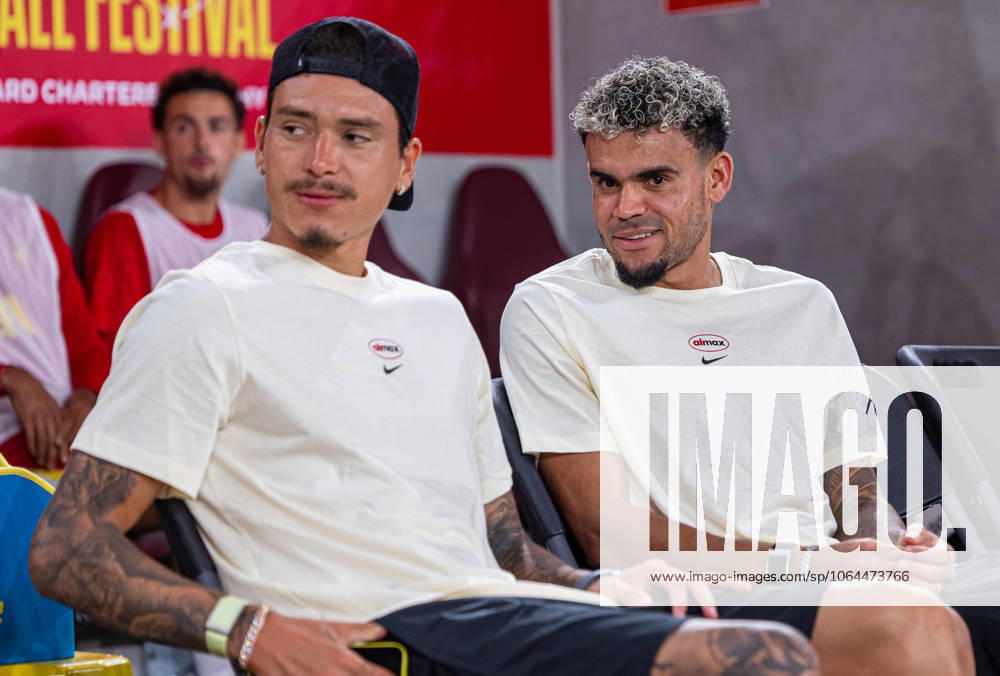 Football - Pre-Season - Liverpool FC v AC Milan HONG KONG - Saturday, July 26, 2025: Liverpool s Darwin Nunez (L) and Luis Diaz during the Hong Kong Football Festival 2025 pre-season match against AC Milan at the Kai Tak Stadium in Hong Kong on Day Six of the club s Asia Tour. (Photo by David Rawcliffe Propaganda) HONG KONG Kai Tak Stadium HONG KONG CHINA