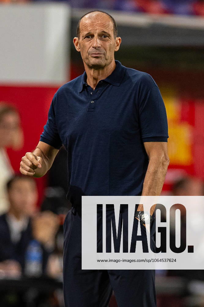 Football - Pre-Season - Liverpool FC v AC Milan HONG KONG - Saturday, July 26, 2025: AC Milan s head coach Massimiliano Allegri during the Hong Kong Football Festival 2025 pre-season match between Liverpool FC and AC Milan at the Kai Tak Stadium. (Photo by David Rawcliffe Propaganda) HONG KONG Kai Tak Stadium HONG KONG CHINA