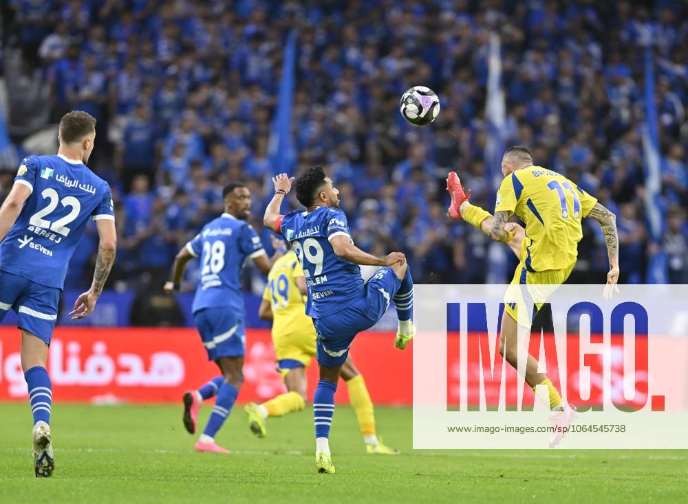 Al Hilal v Al Nassr - Saudi Pro League RIYADH, SAUDI ARABIA - APRIL 04: Salem Al-Dawsari of Al Hilal competes during the Saudi Pro League match between Al Hilal v Al Nassr in the Kingdom Arena on April 04, 2025 in Riyadh, Saudi Arabia. Riyad Suudi Arabistan. Editorial use only. Please get in touch for any other usage.