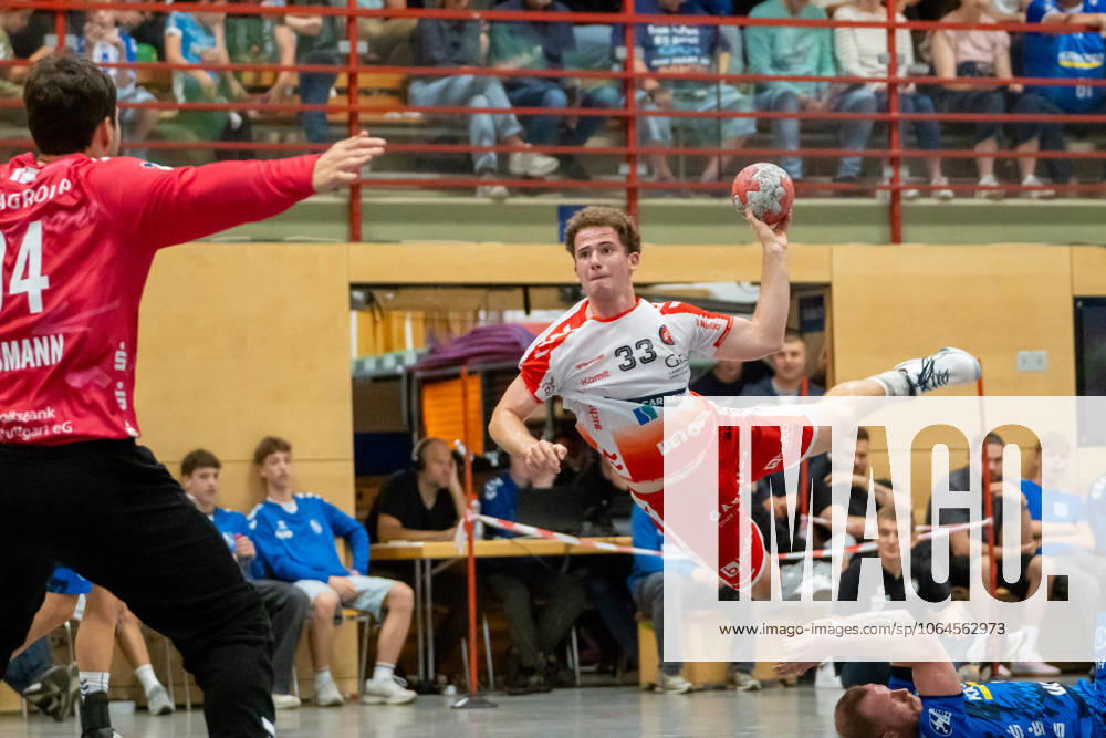 Handball I Men I Season 2025 2026 I Test match I TVB Stuttgart BSV Bern I 28 07 2025 Leo Schnyder 33, BSV Bern in the throw Gemeindehalle Bittenfeld Waiblingen Baden Württemberg Germany