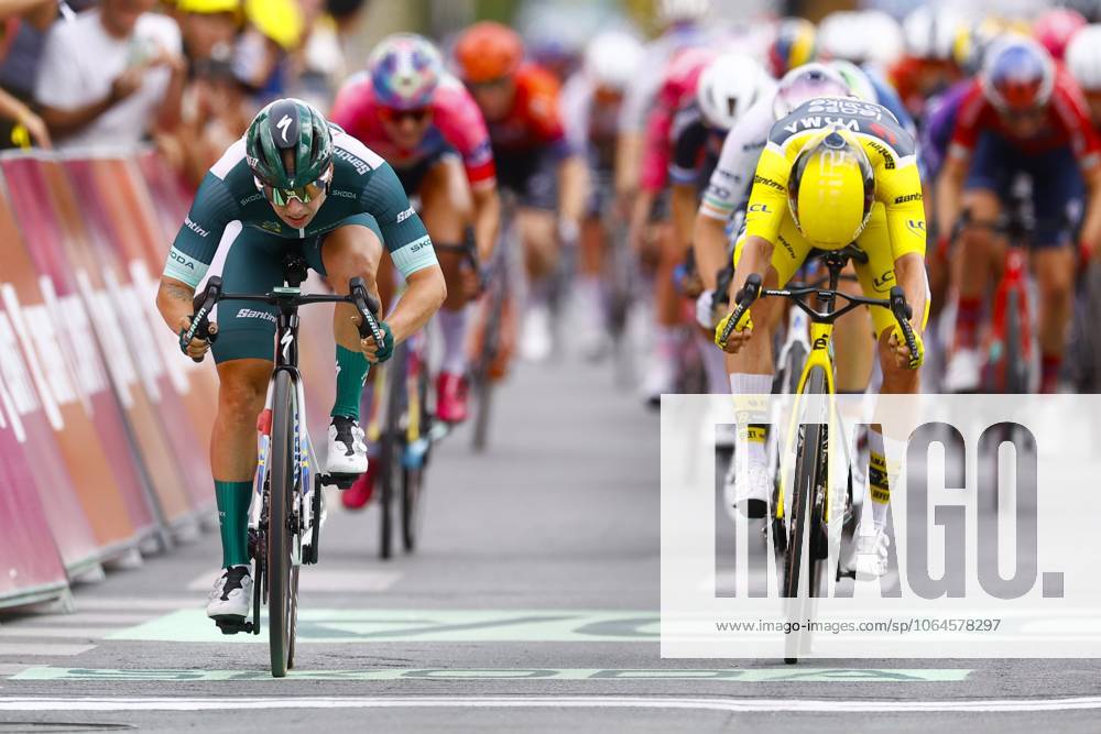 Tour de France Femmes 2025 - stage 4 Tour de France Femmes 2025 - 4th Edition - 4th stage Saumur - Poitiers 130,7 Km - 29 07 2025 - Lorena Wiebes (NED - Team SD Worx - Protime) - Marianne Vos (NED - Team Visma - Lease a Bike) - photo Rafa Gomez SprintCyclingAgency 2025 Poitiers France