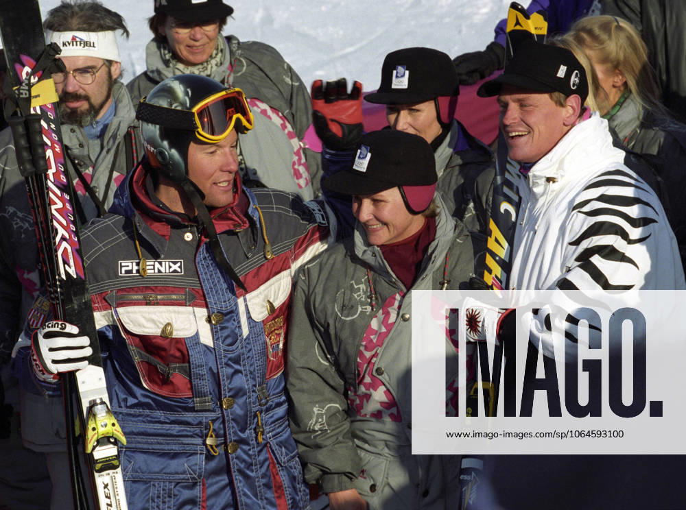 Lillehammer 19940217 Winter Olympics in Lillehammer Super G Alpine Queen Sonja congratulates winner Markus Wasmeier GER, t h and sun winner Tommy Moe USA, t v Photo Gorm Kallestad NTB Lillehammer Norway . RESTRICTED USE FOR BETTING COMPANIES Ref:0240247141st