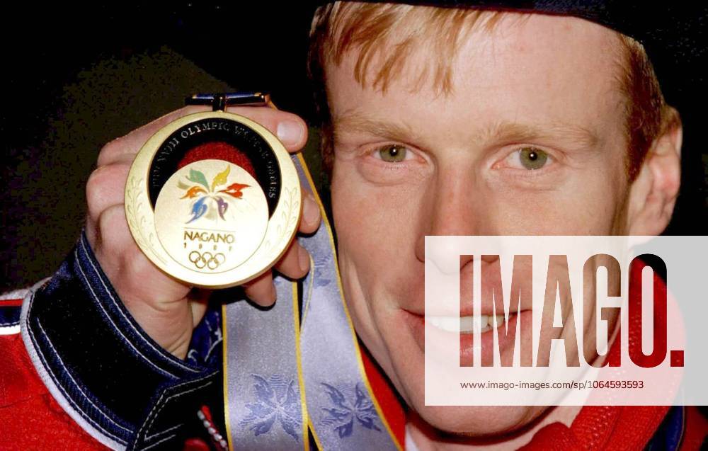 HISTORICAL PHOTOS NAGANO, JAPAN 19980212 Bjorn Daehlie with the gold medal he won for 10 km in Hakuba during the Nagano Olympics Photo Jon Eeg NTB Pluss NTB NAGANO JAPAN . RESTRICTED USE FOR BETTING COMPANIES Ref:0240181486st
